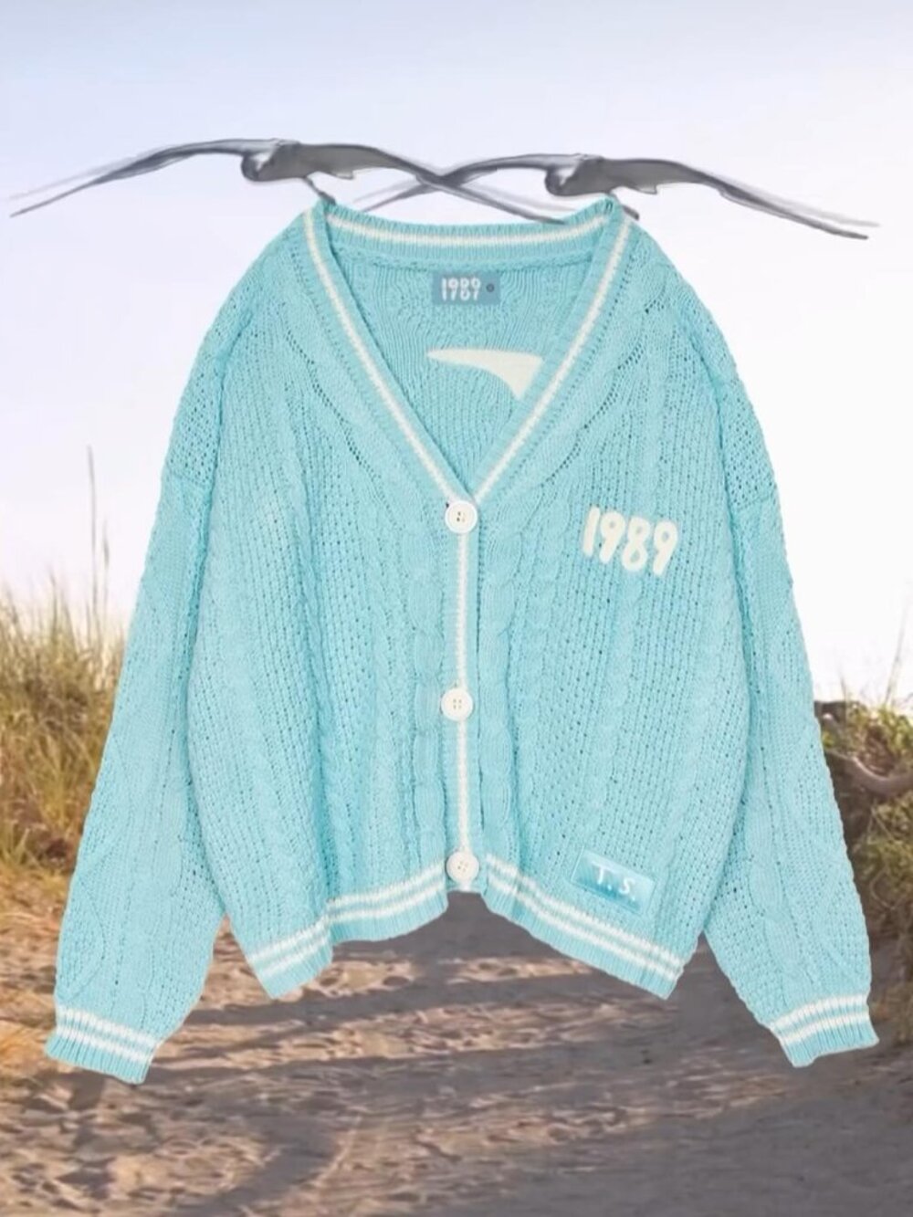 Authentic limited edition 1989 Taylor's Version cardigan XS/S
